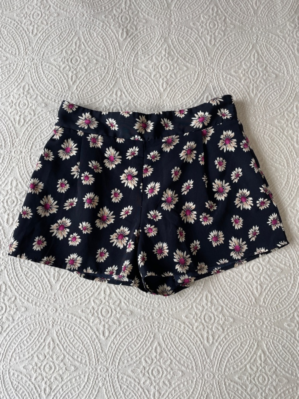 Charlotte Russe Floral Print pleated Women’s Shorts